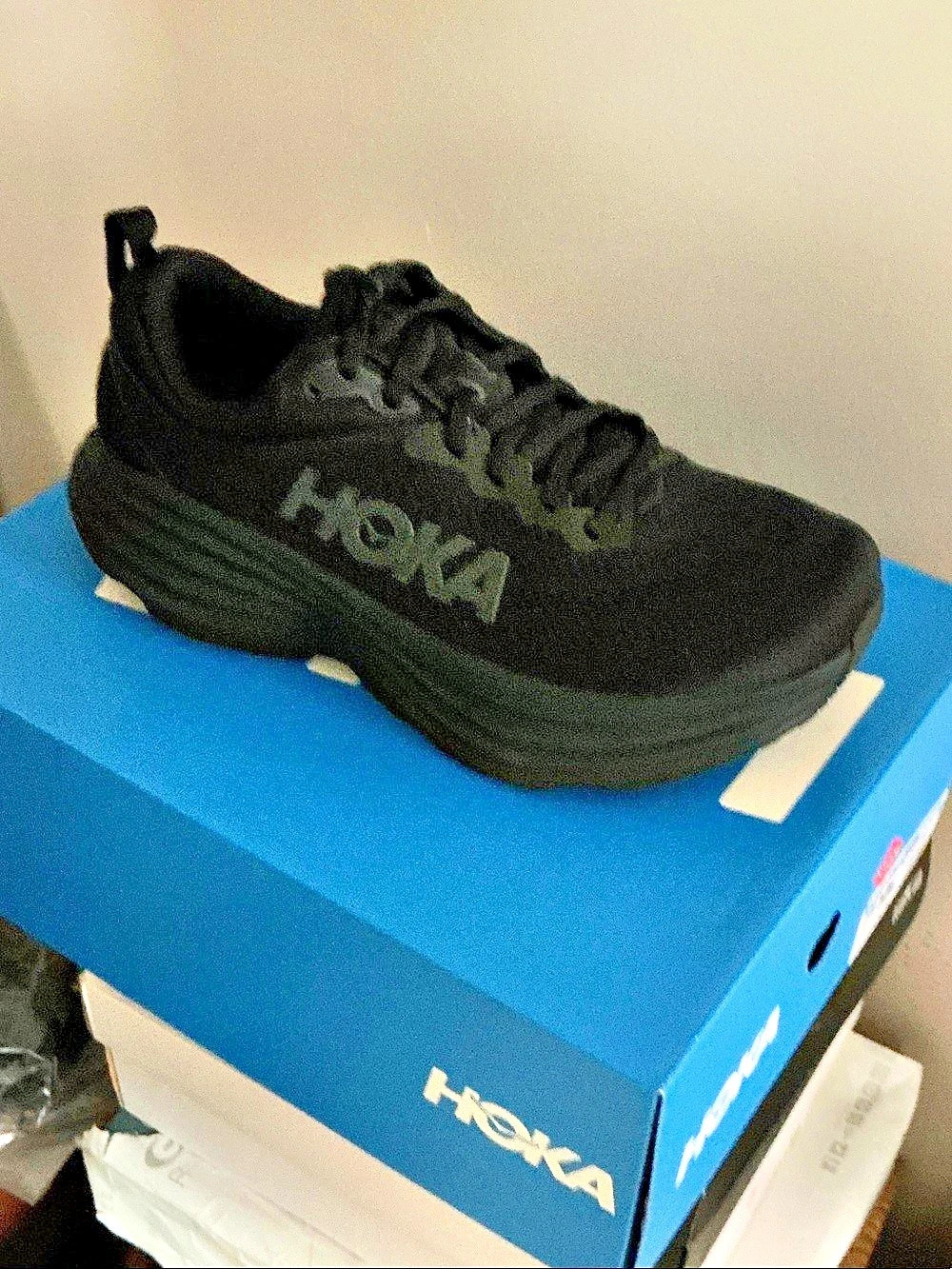 Hoka Bondi 8 Men's Black Athletic Shoes US 8 4E Like New. Unworn